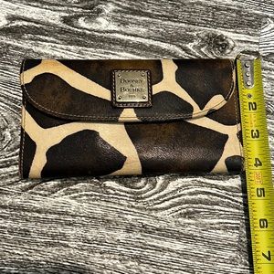 Vintage Dooney & Bourke Giraffe Print Snap Wallet